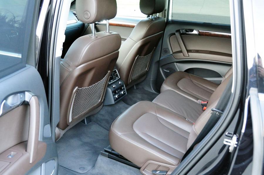 Интерьер Audi Q7 3.0T Quattro S-Line (4L) 2011 года  (NA) (фото 17 из 46)